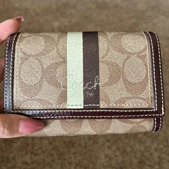 Coach Heritage Stripe Collection Wallet | Brown/Yellow interior - Picture 4 of 11